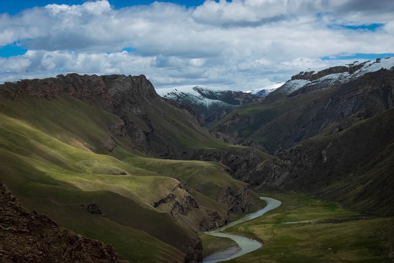 A green canyon in the At-Bashy district
